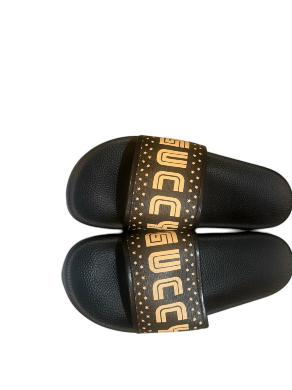 Rubber slides, Gucci x SEGA Guccy Logo Sandals in excellent conditions. - Picture 7 of 12